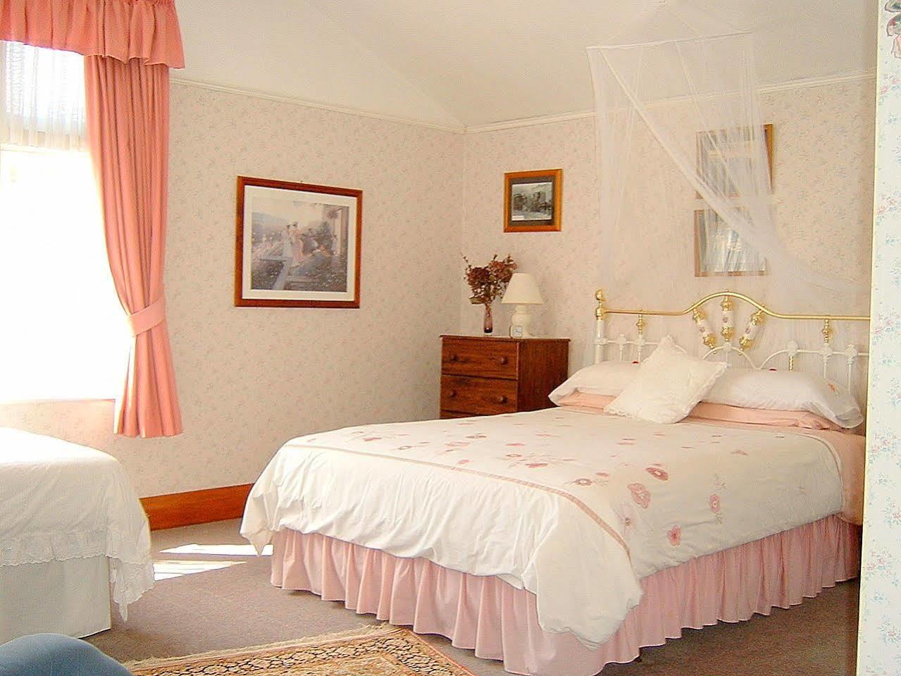 The Gables B&B Picton Exterior photo